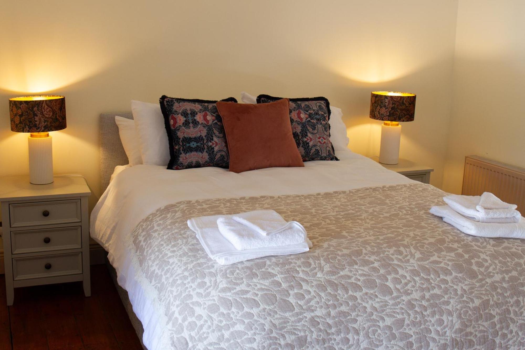 Hill House Lodge Sleeps 6 Overlooking The Rock Of Cashel كاشيل المظهر الخارجي الصورة