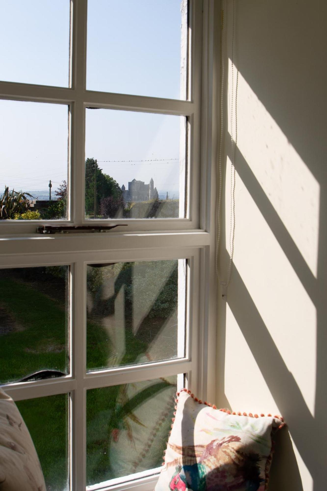 Hill House Lodge Sleeps 6 Overlooking The Rock Of Cashel كاشيل المظهر الخارجي الصورة